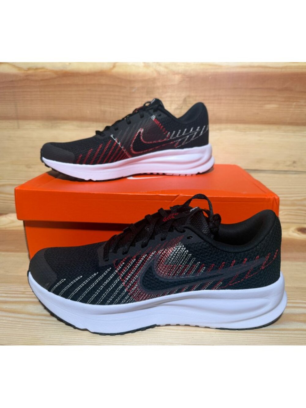 Nike Run Defy HM9594-001 Men’s 8.5 Women’s 10 Black Red Running Shoes